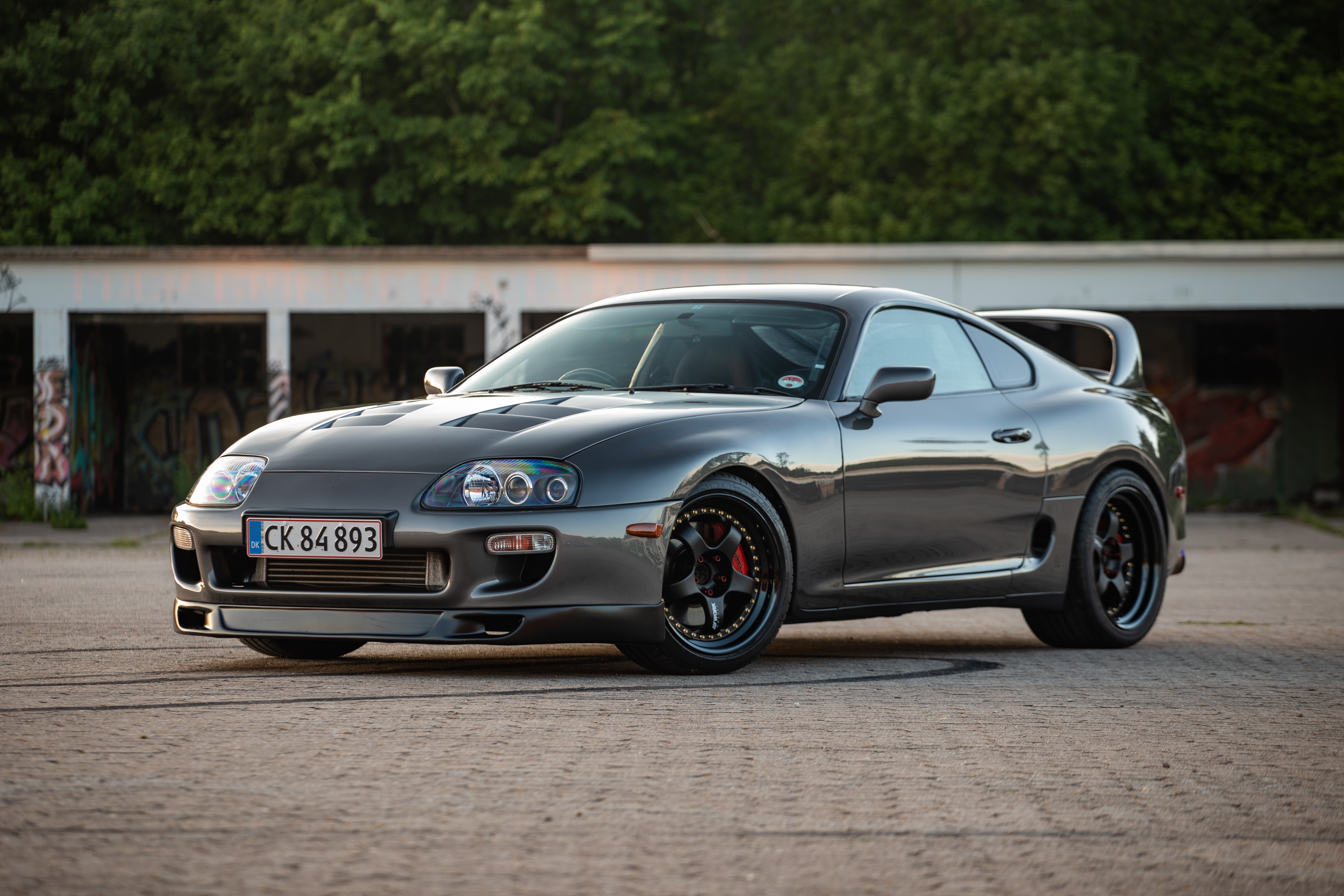 een toyota supra mk4